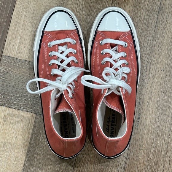 Converse Chuck Taylors in Salmon Coral New Without Box - Picture 1 of 7